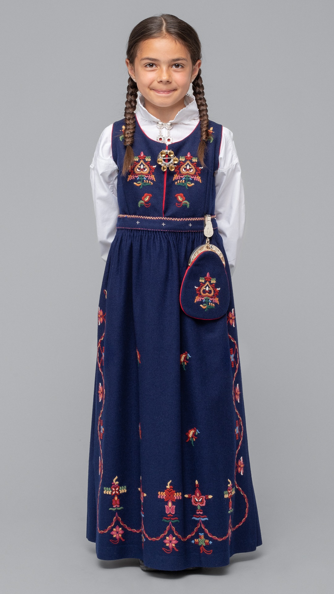 Bilde av Jentebunad fra Sunnmøre