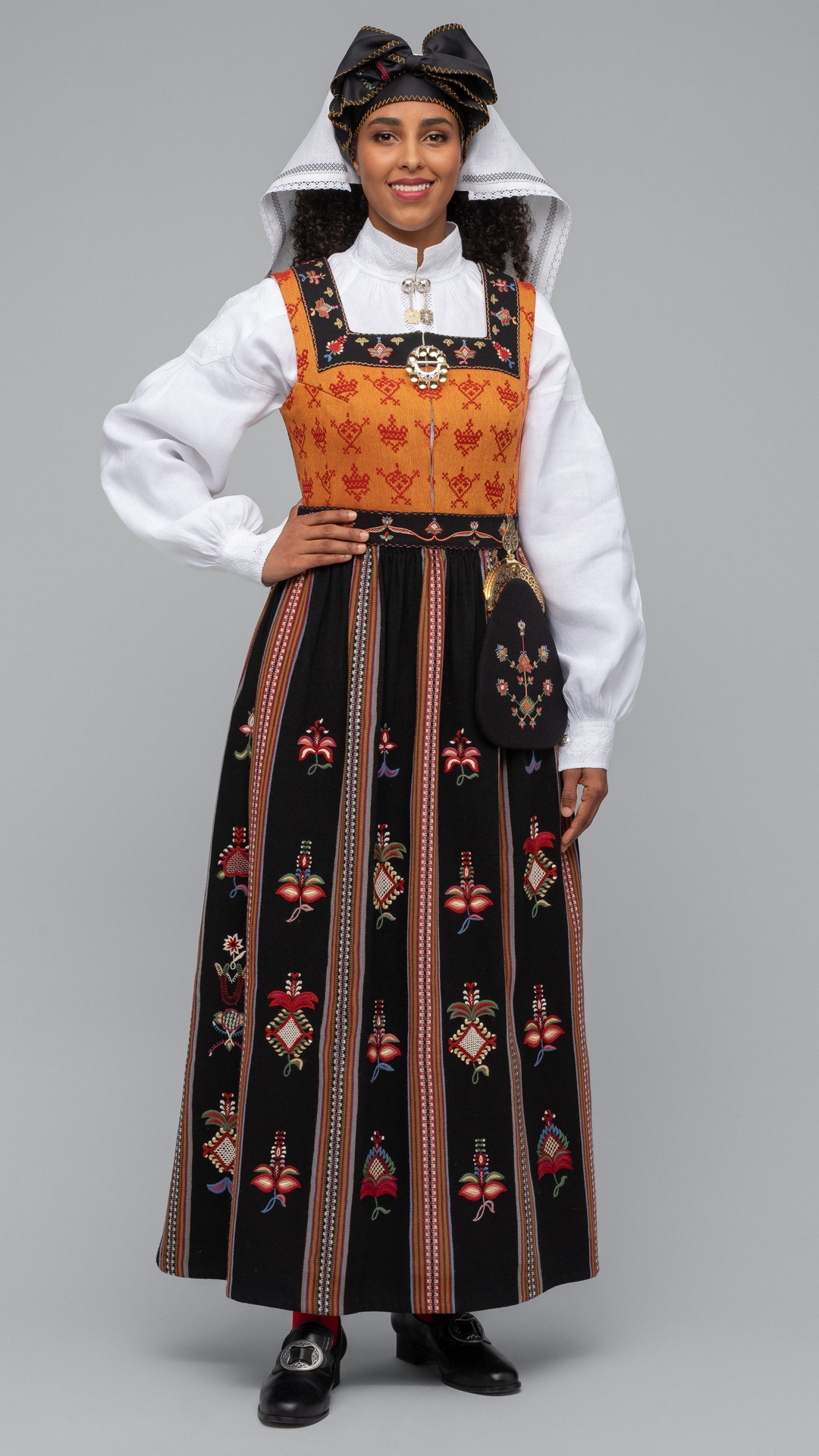 Bilde av Kvinnebunad Vigra