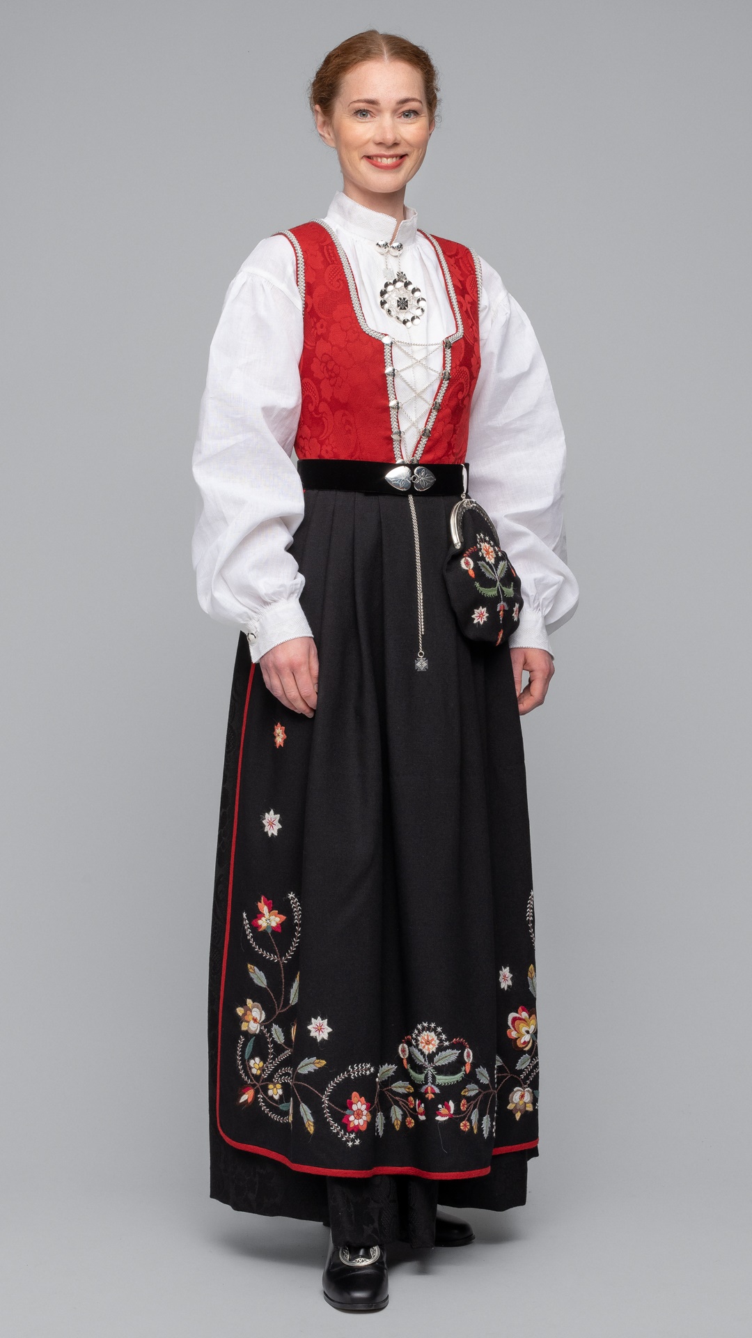 Bilde av Rogalandsbunad dame