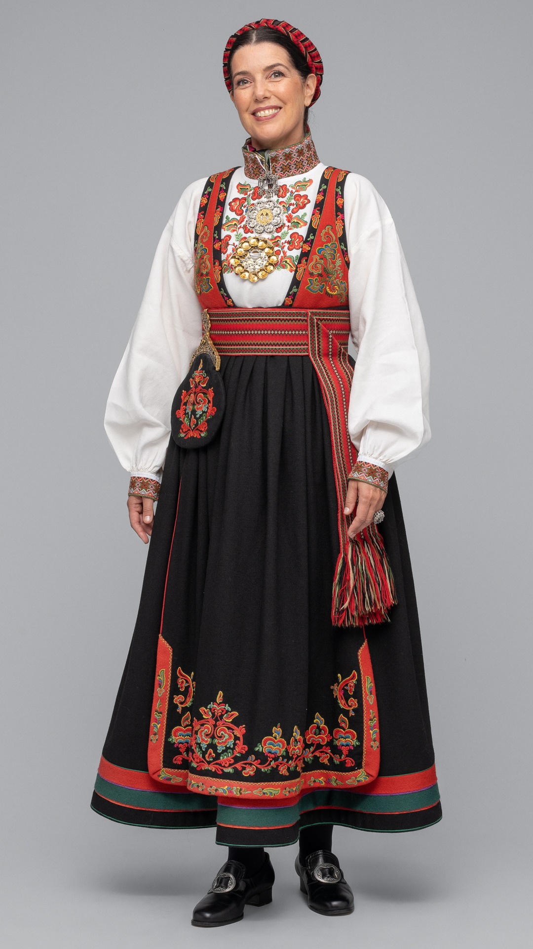 Bilde av Øst-Telemark Raudtrøyebunad