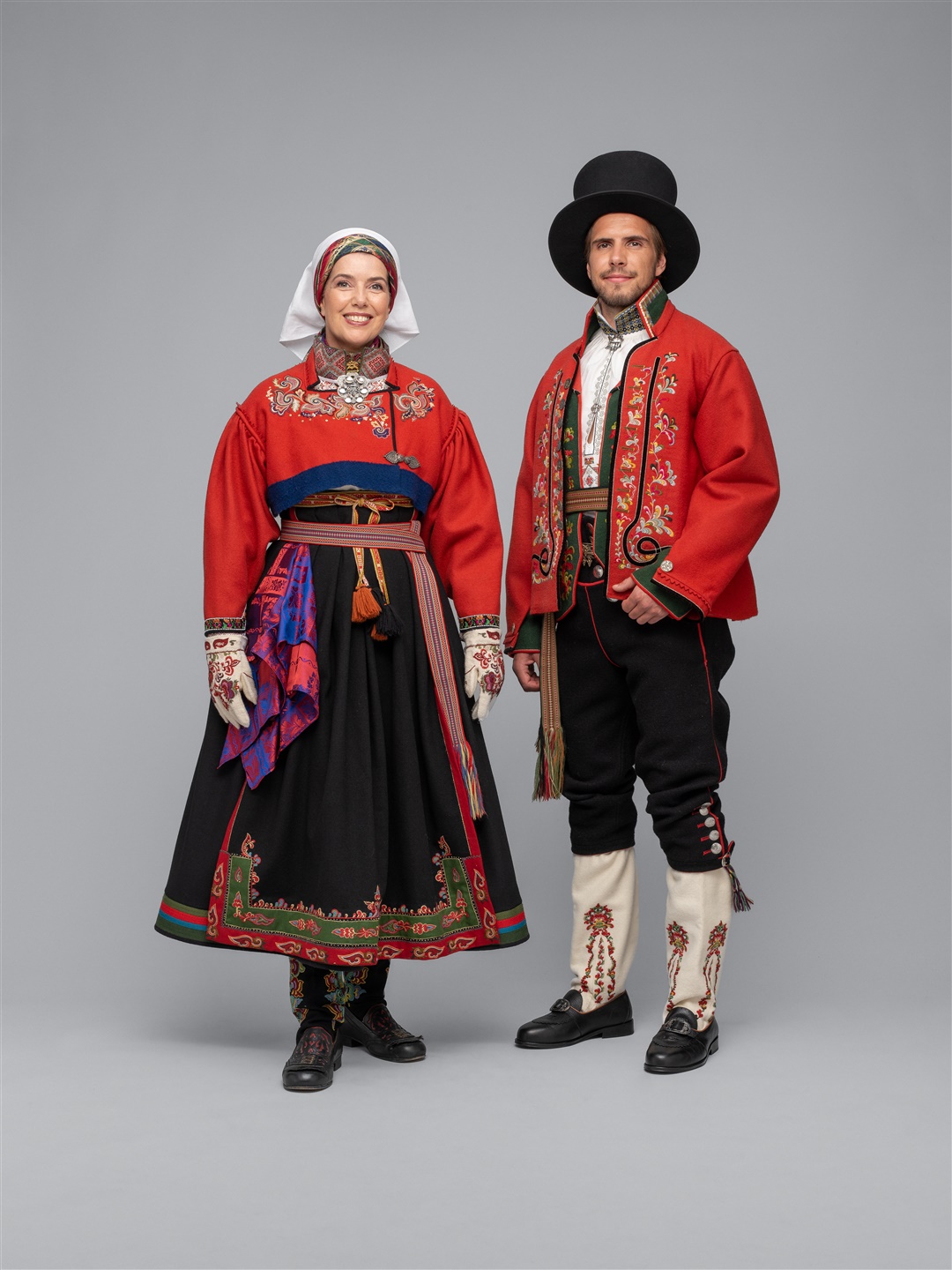 Bilde av Øst-Telemark Raudtrøyebunad og Øst Telemark herre fra 1750