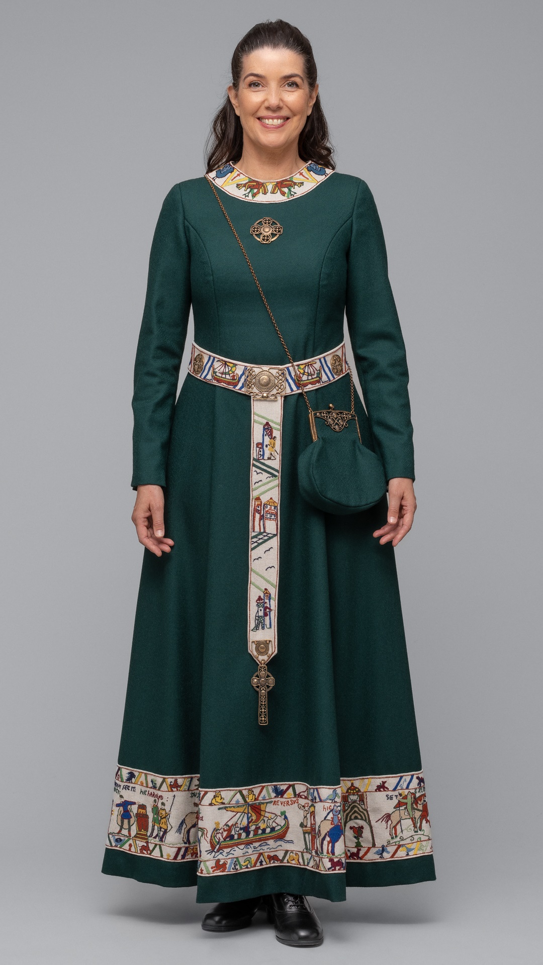 Bilde av Saga drakten flaskegrønn