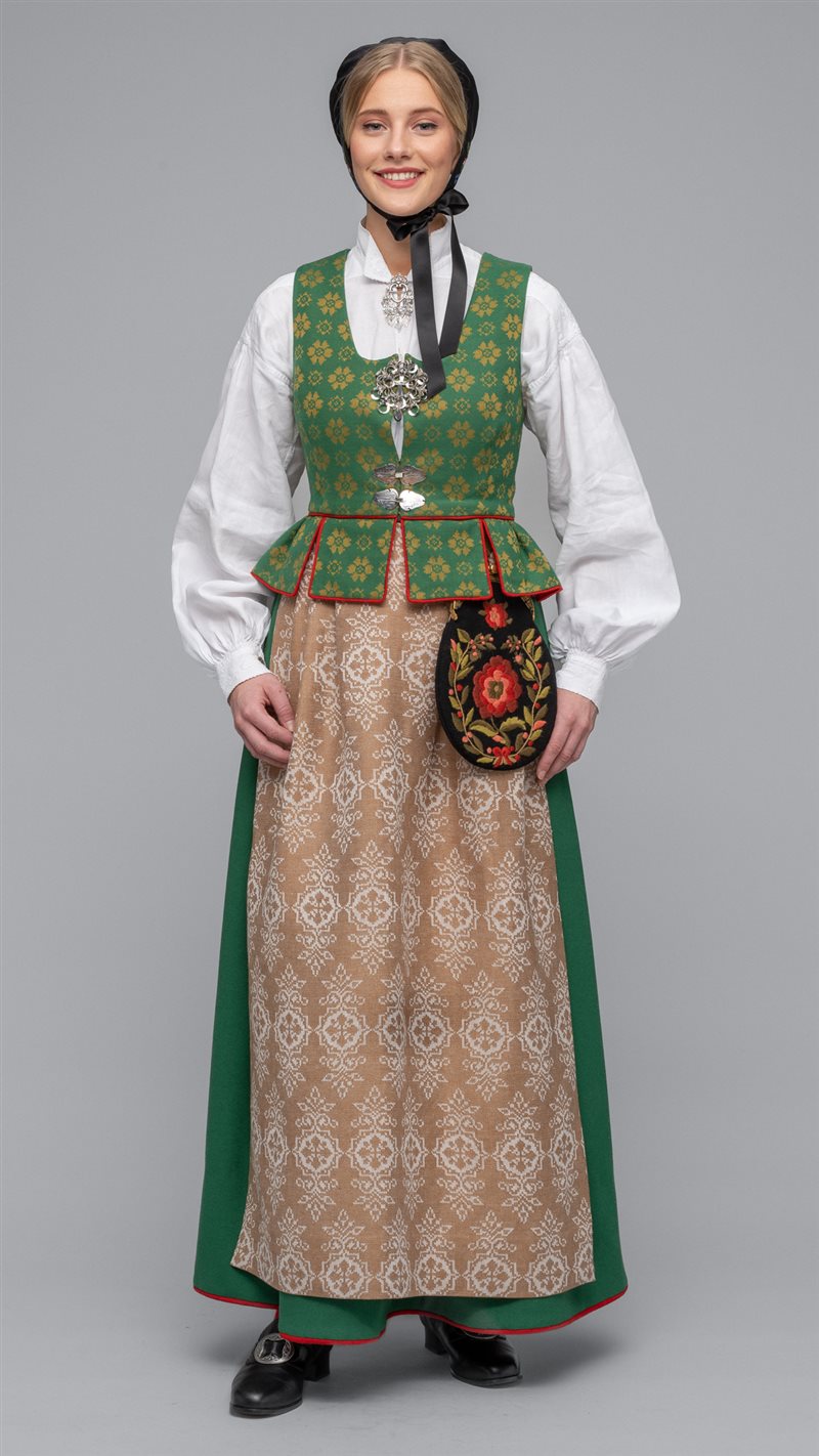 Bilde av 360 grønn Trønderbunad gloria