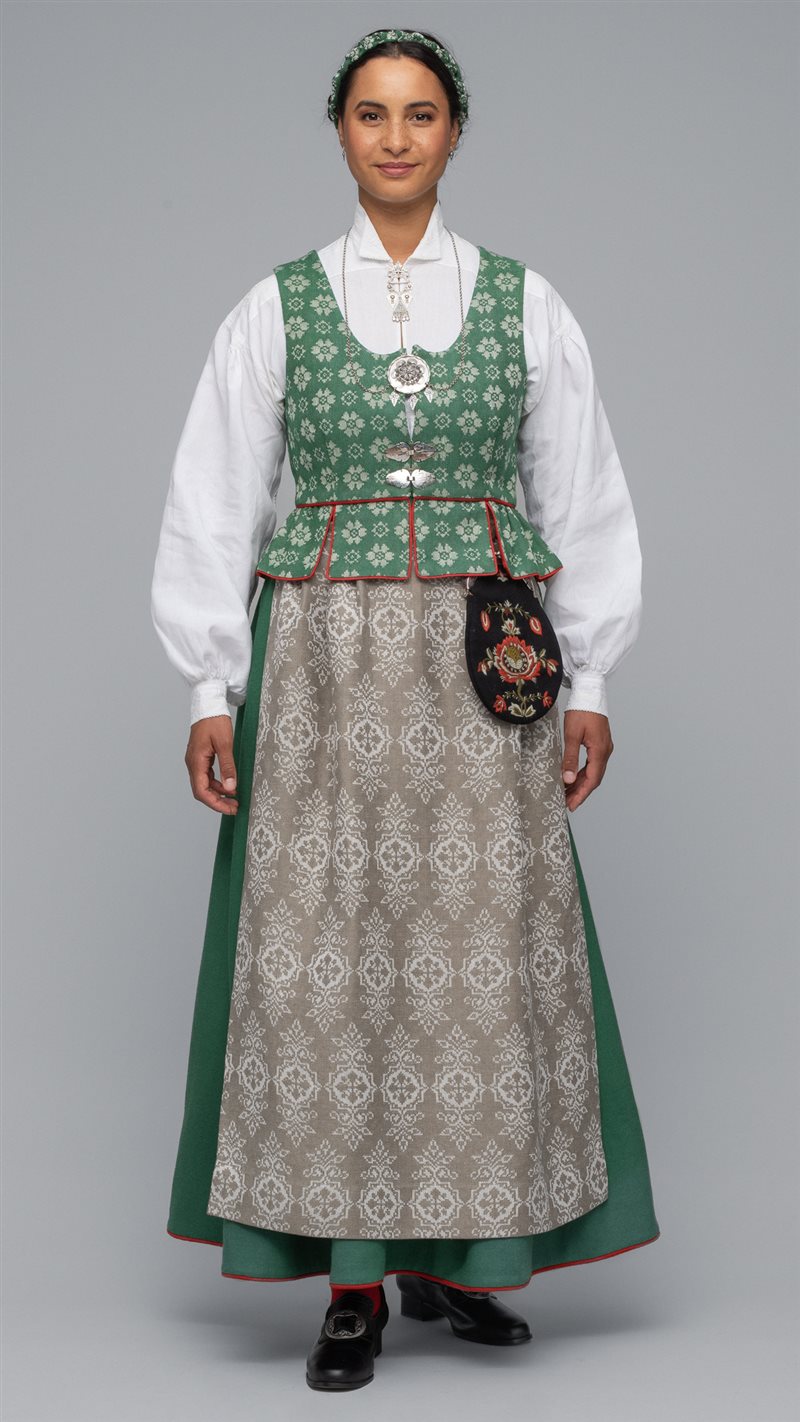 Bilde av 360 grønn Trønderbunad