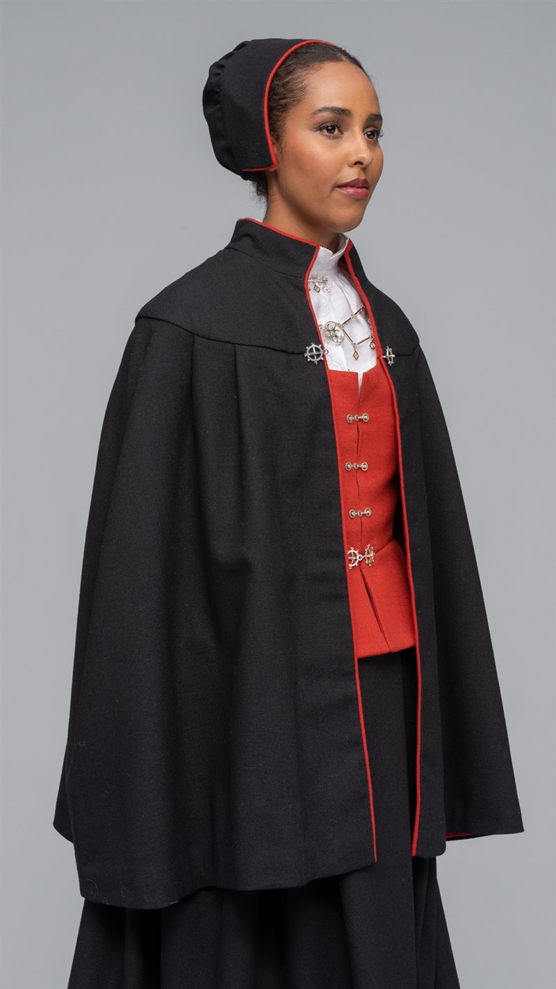 Bilde av Cape med svart stakk