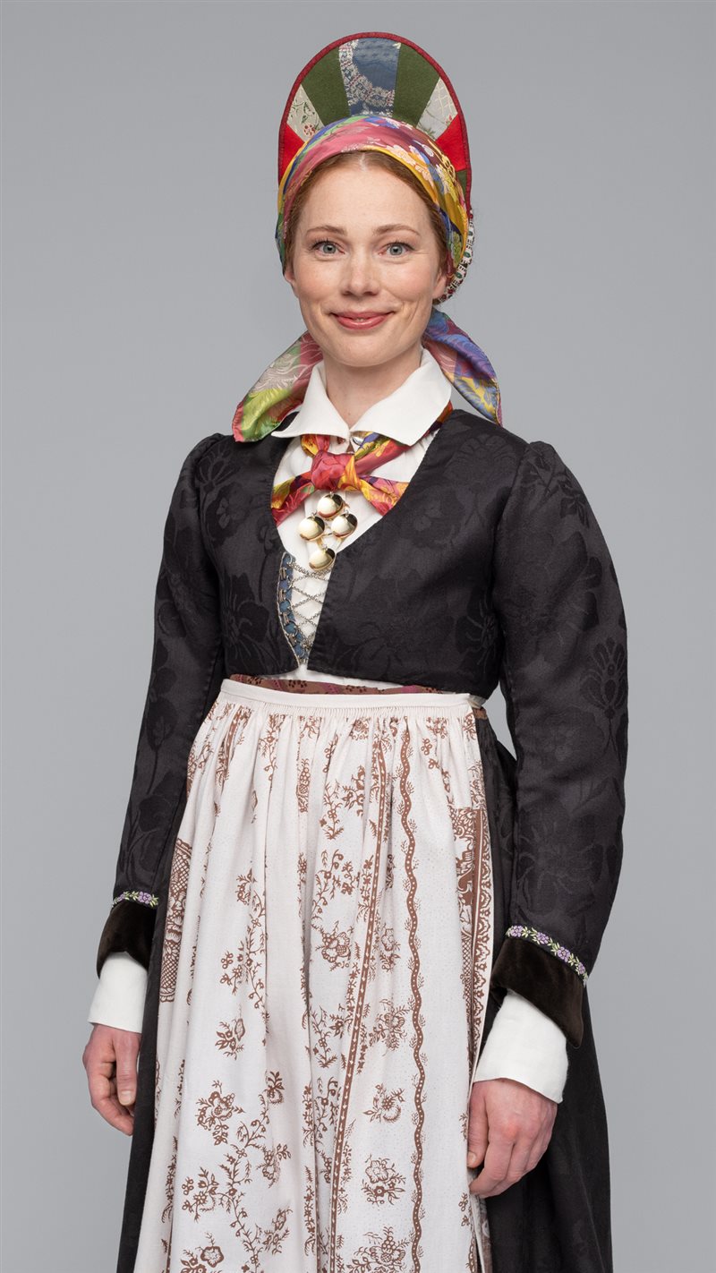 Bilde av Rekonstruert Vest-Agder drakt fra 1810