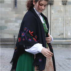 Bilde av Materialpakke sjal som kan brukes til Trønderbunad 