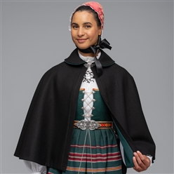 Bilde av Materialpakke Cape Vestfold Husflidslags kvinnebunad 56 modell