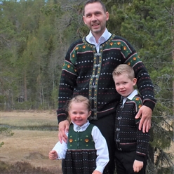 Bilde av Strikkepakke Finkofta fra Ringerike Voksen 