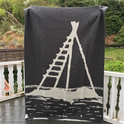 Bilde av Laksestigen pledd koksgrå