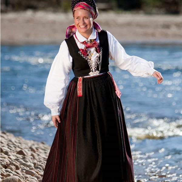 MATERIALPAKKE ULLDAMASKFORKLE VEST-AGDERBUNAD