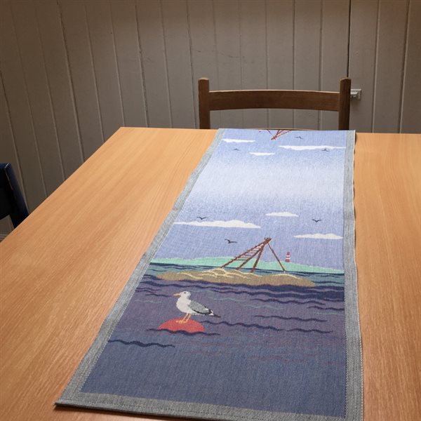 Laksestigen løper 35X140cm