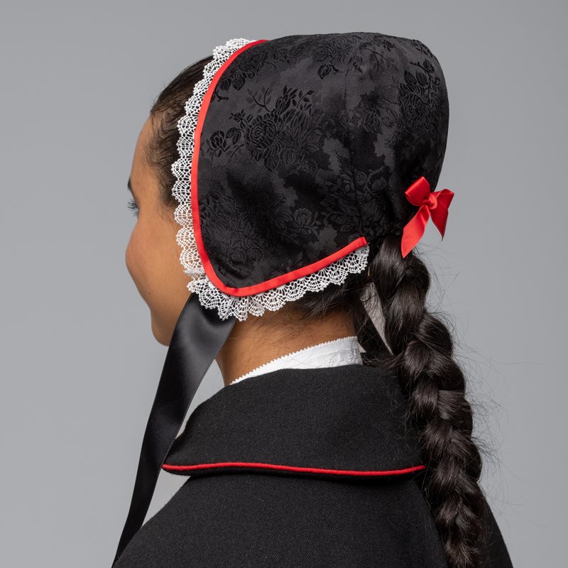 Materialpakke lue Vestfold Husflidslags 56 mod sort